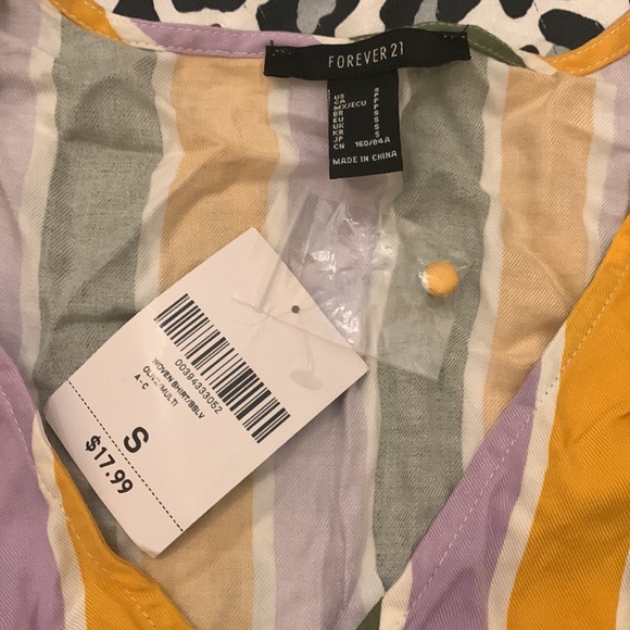 Stripped Crop Shirt - Picture 3 of 3